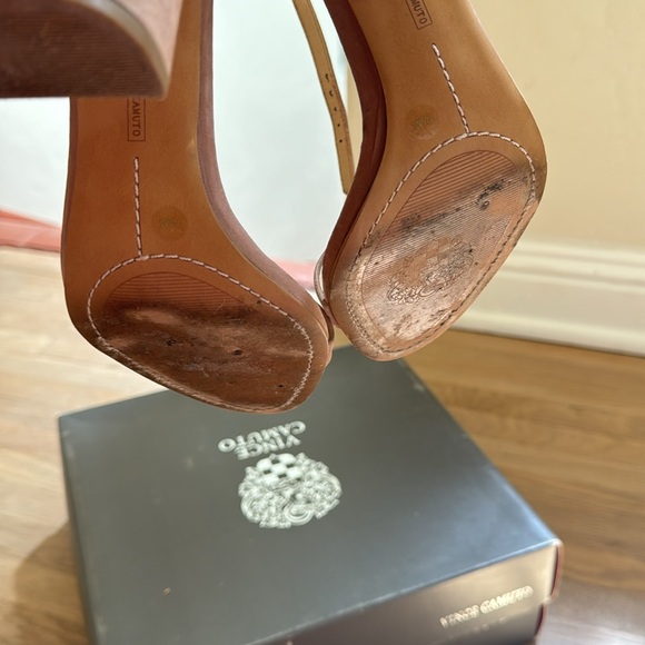 Useful sandals in great color - Picture 3 of 4